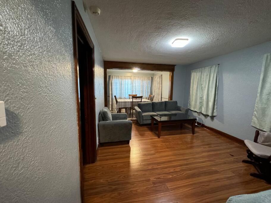 Appartement Comfy Getaway At Falls! à Niagara Falls Extérieur photo